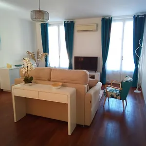 Triangle D Or Appartement